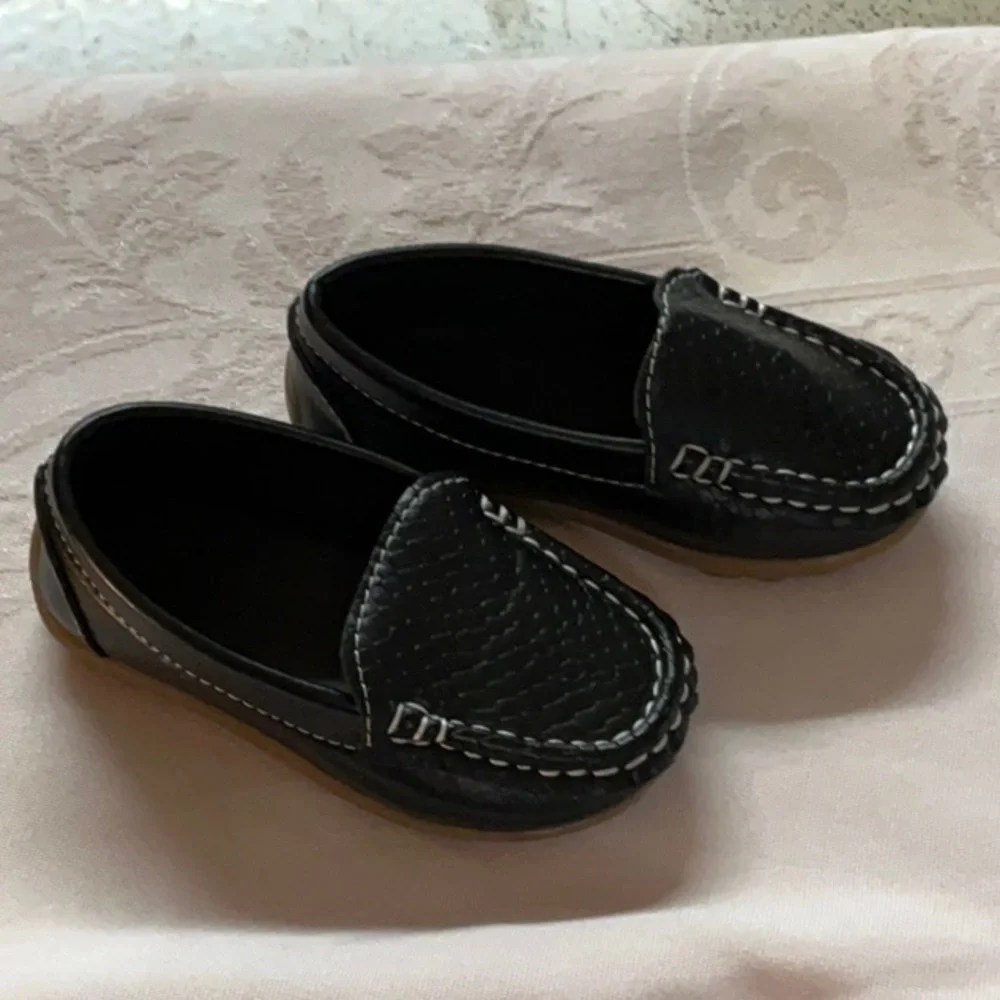 Toddlers Black Moccasins with Textured‎ Suede Finish